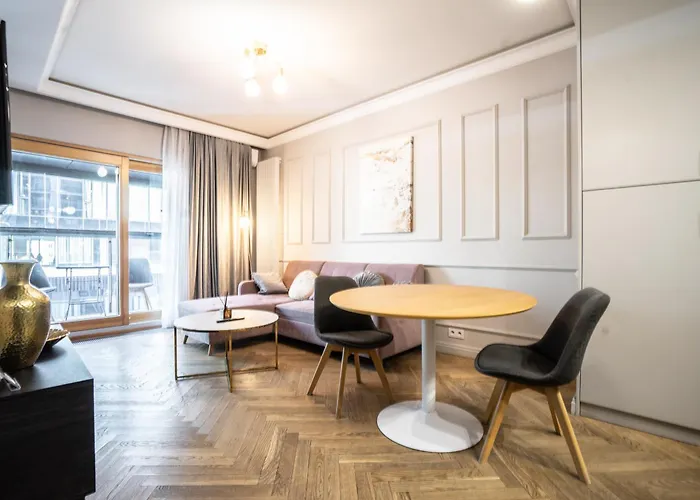 Vipwarsawapartments Sapphire Mennica Residence