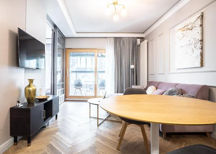 Vipwarsawapartments Sapphire Mennica Residence