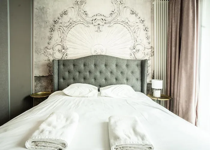 Vipwarsawapartments Sapphire Mennica Residence